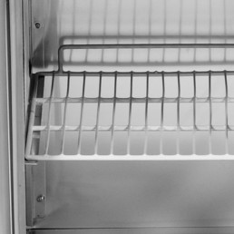 Холодильный стол с бортом PREMIUM - 0,9 x 0,7 m / 2 стекл.двери / объем: 240 л GGM Gastro
