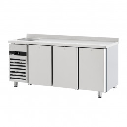 Холодильный стол – 1,9 x 0,7 m – 3 стеклянных дверей, 1 с раковиной слева и с бортом – 420 Л GGM Gastro