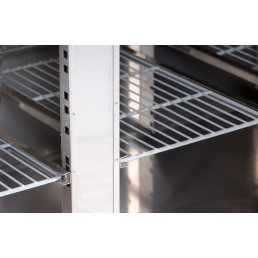 Холодильный стол с бортом ЕСО- 1,8 x 0,7 m / 2 дверцы / 2 выдвиж.секции GGM Gastro