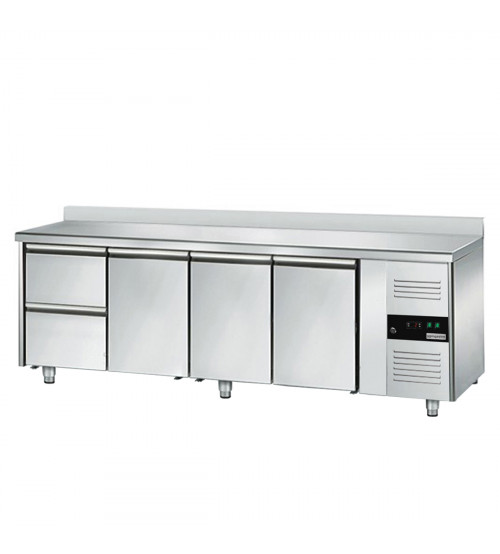 ФотоХолодильный стол ЕСО - 2,2 x 0,7 m / 3 дверцы / 2 выдвиж.секции GGM Gastro